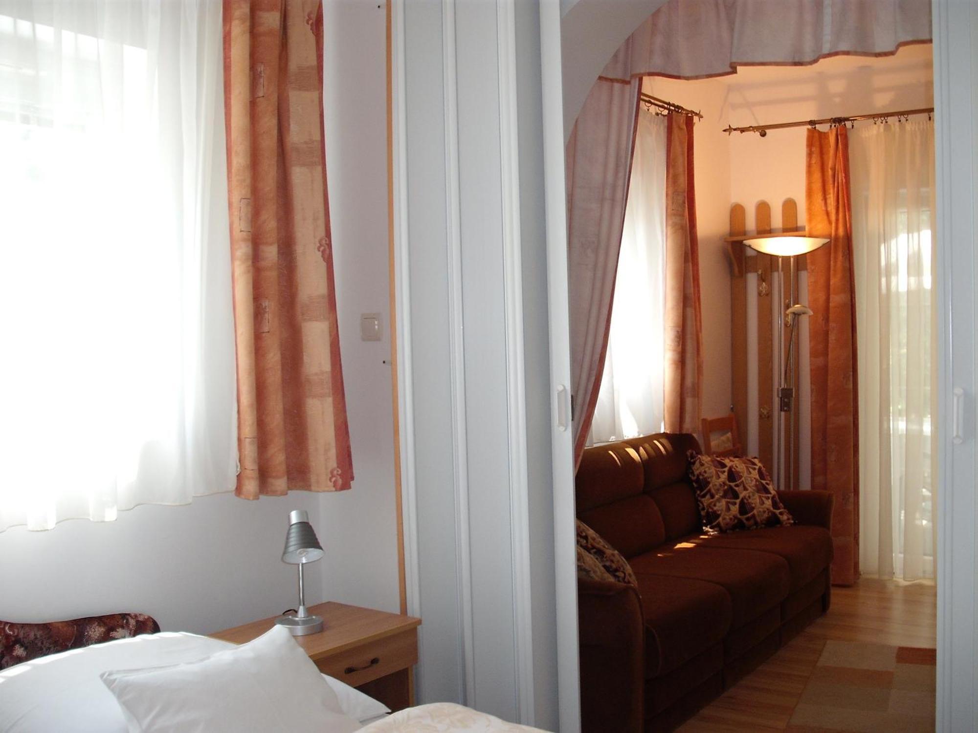 Apart Hévízi Ház Extérieur photo