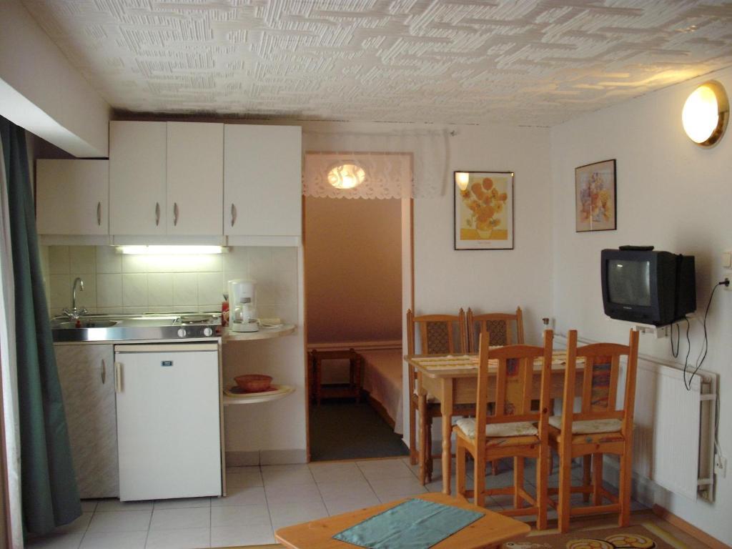 Apart Hévízi Ház Chambre photo