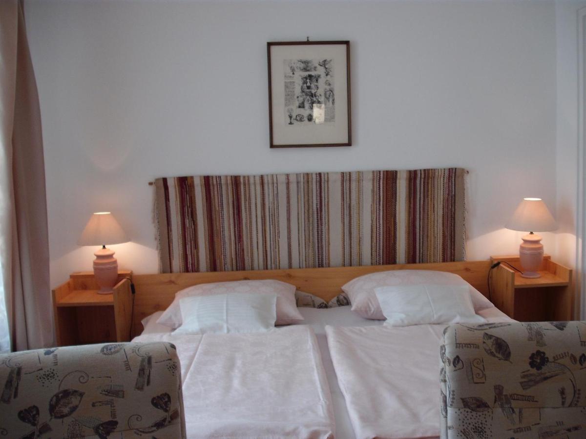 Apart Hévízi Ház Chambre photo